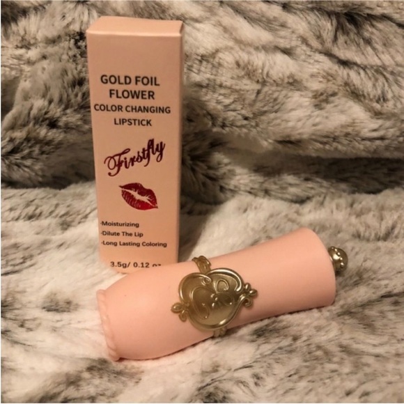 HOST PICK Crystal Flower Jelly Lipstick - Color Changing - Picture 2 of 6